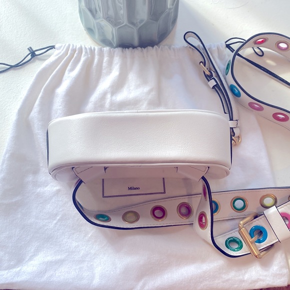 Authentic Moschino belt bag - Picture 4 of 7